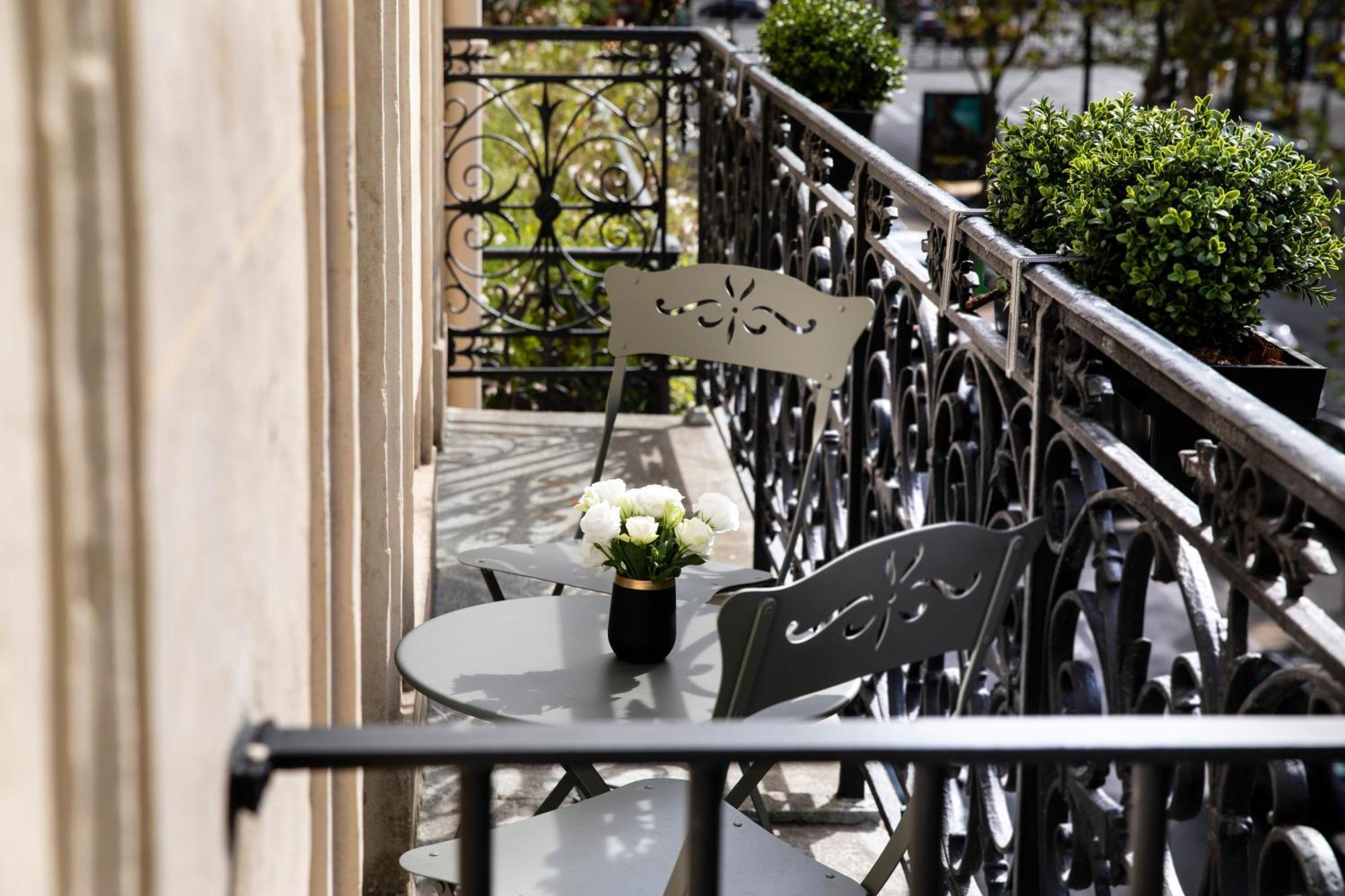Rayz Eiffel Aparthotel Paris Exterior photo